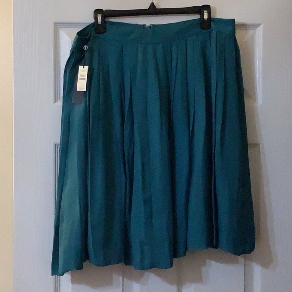 NWT Talbots A-Line Pleated Turquoise 100% Silk Skirt Women’s Size 14